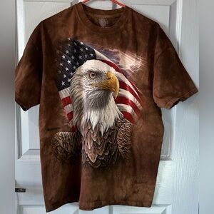 The Mountain Mens Brown USA Flag Bald Eagle T Shirt Size L